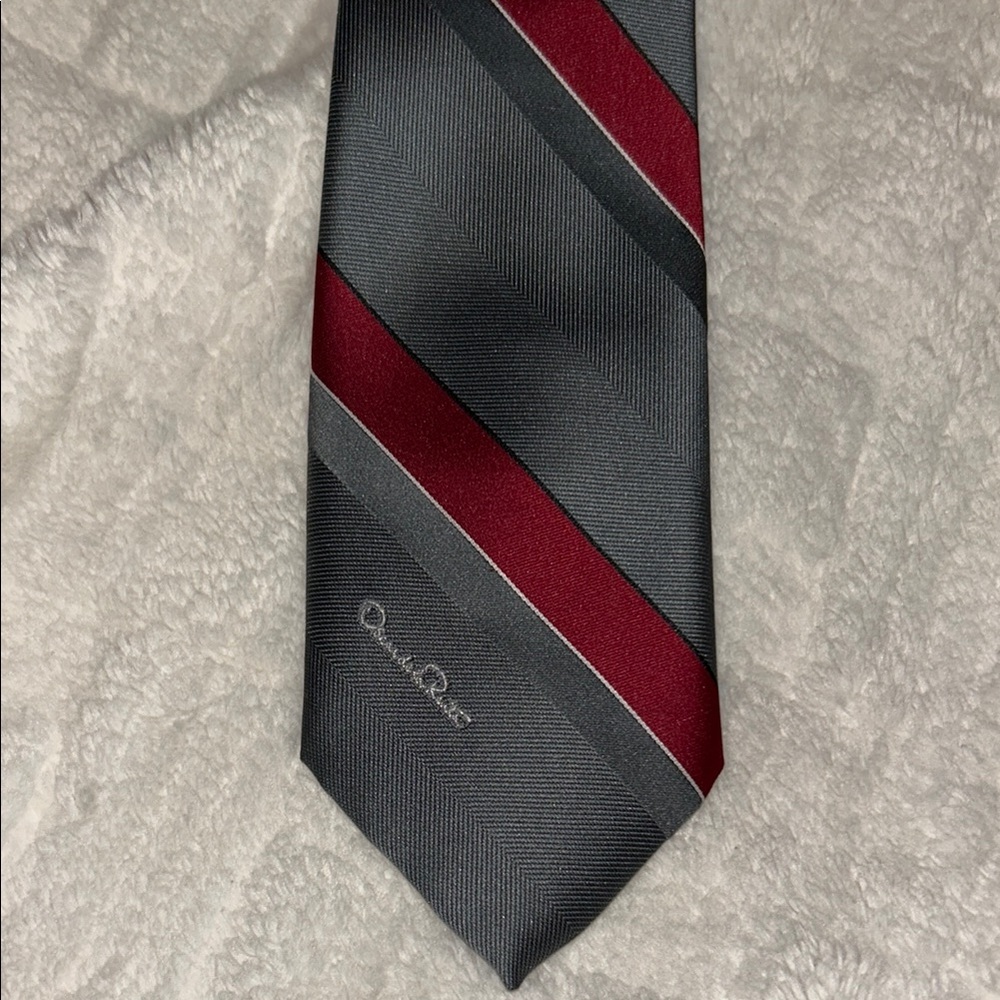 Oscar de la Renta Charcoal and Burgundy Tie